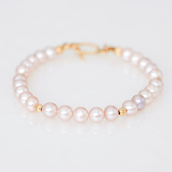 Blush Pearl Bracelet - B2511