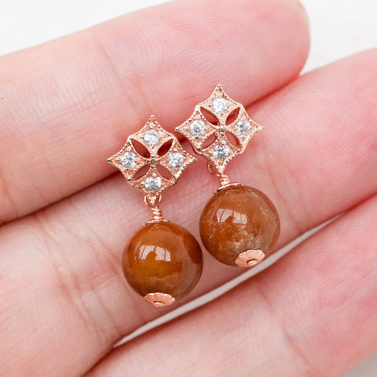 Jade with Diamond-shaped Ear Studs