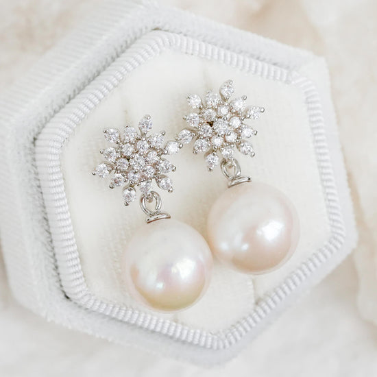 Snow Stud Earrings with White Pearls