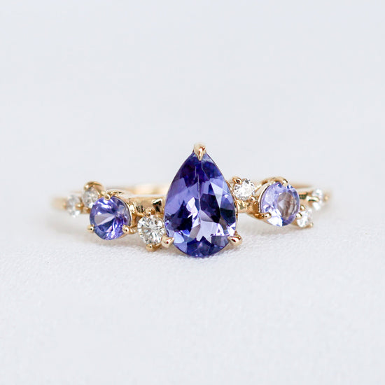 Bouquet De Fleurs Ring in 14K - Tanzanite