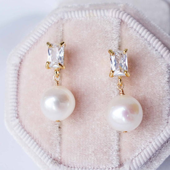 Baguette Ear Studs with Round Pearls