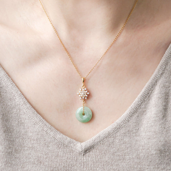 Snow Charm with Jade Donut Necklace SFNG - Gold Filled