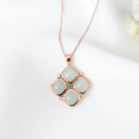 Luxe Jade Clover Pendant in 9K Rose Gold - Tsavorite