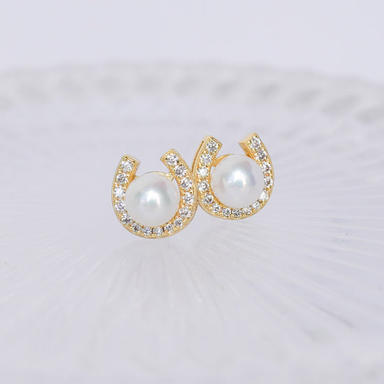 Horseshoe Pearl Earrings