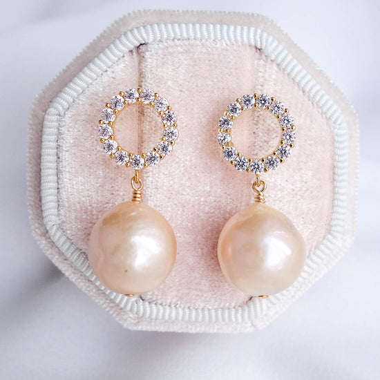 Halo Stud Earrings with Baroque Pearls APE39